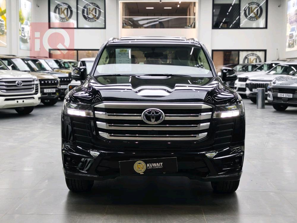 تۆیۆتا لاند کروزەر